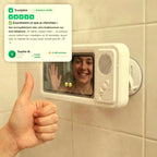 Avis client Trustpilot 5 étoiles sur l'AquaPod 360 avec femme souriante visible à travers le support étanche, pouce levé, +2 400 acheteurs satisfaits
